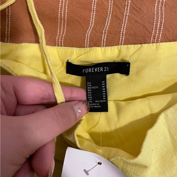 Forever 21 crop top - Picture 3 of 3